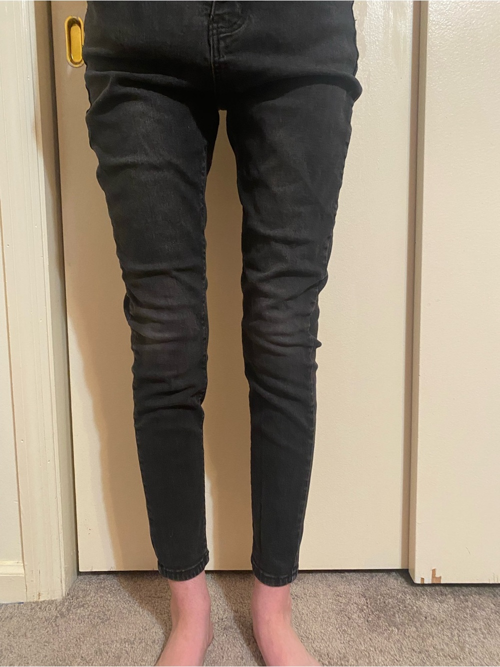 SHEIN Black Cropped Slim Ankle Jeans size 4 denim women